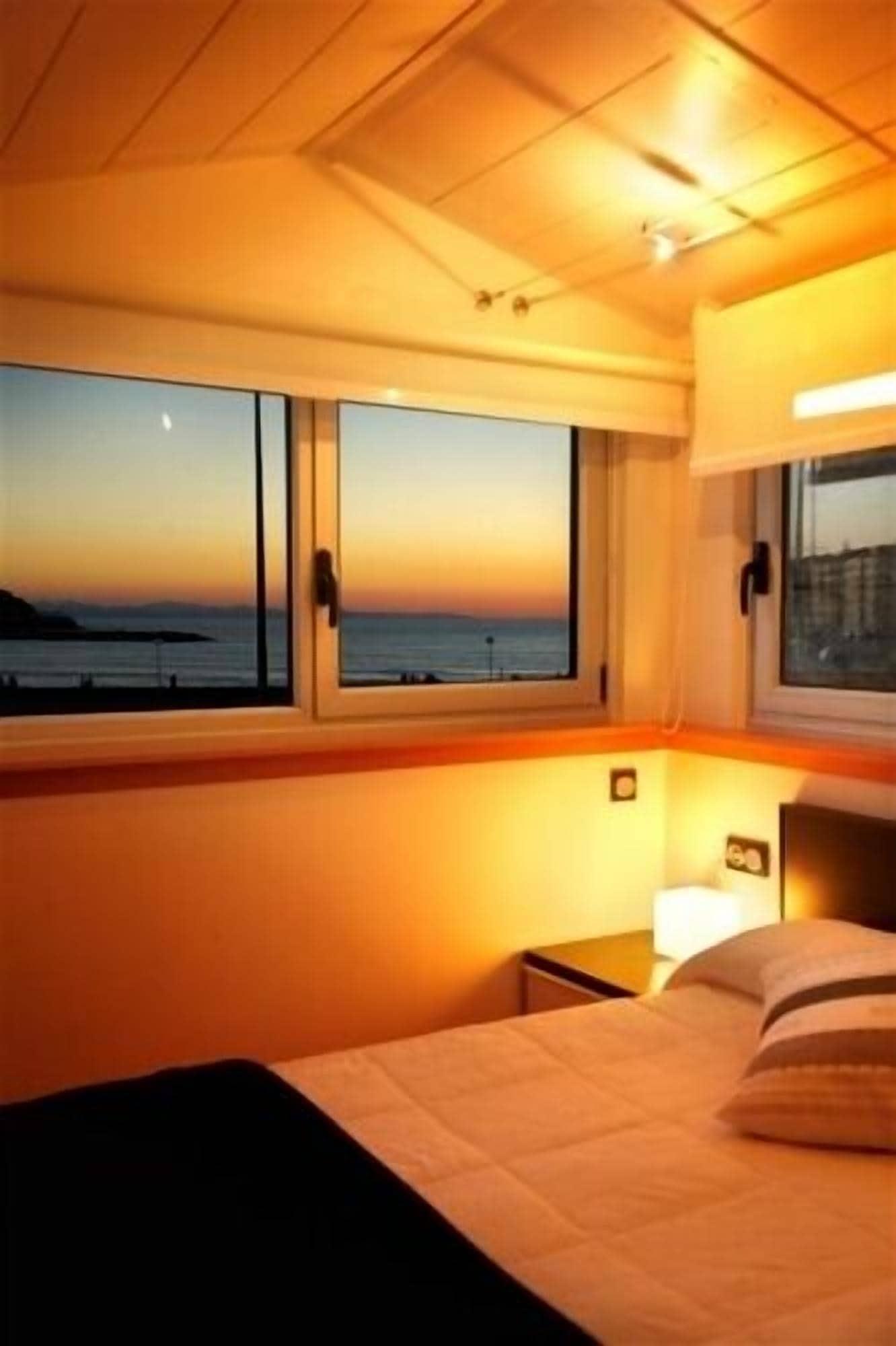 Hotel Punta Monpas San Sebastian Bagian luar foto